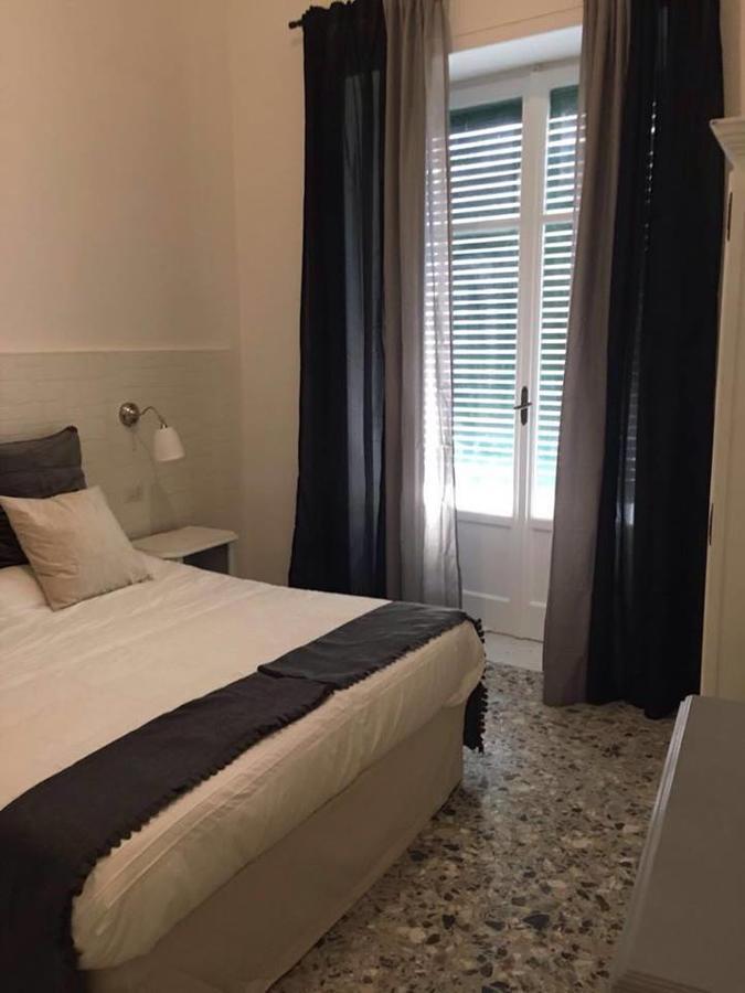 مبيت وإفطار نابولي Chiaia House المظهر الخارجي الصورة