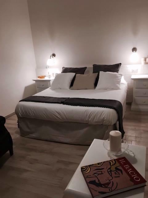 مبيت وإفطار نابولي Chiaia House المظهر الخارجي الصورة